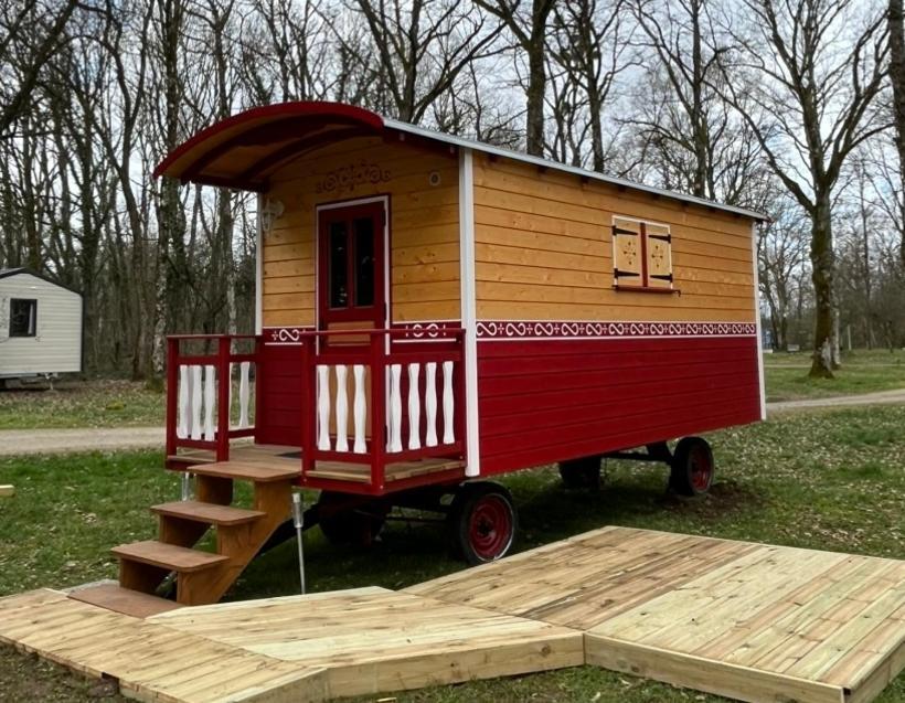 Bourg  Camping De La Croix D'Arles מראה חיצוני תמונה