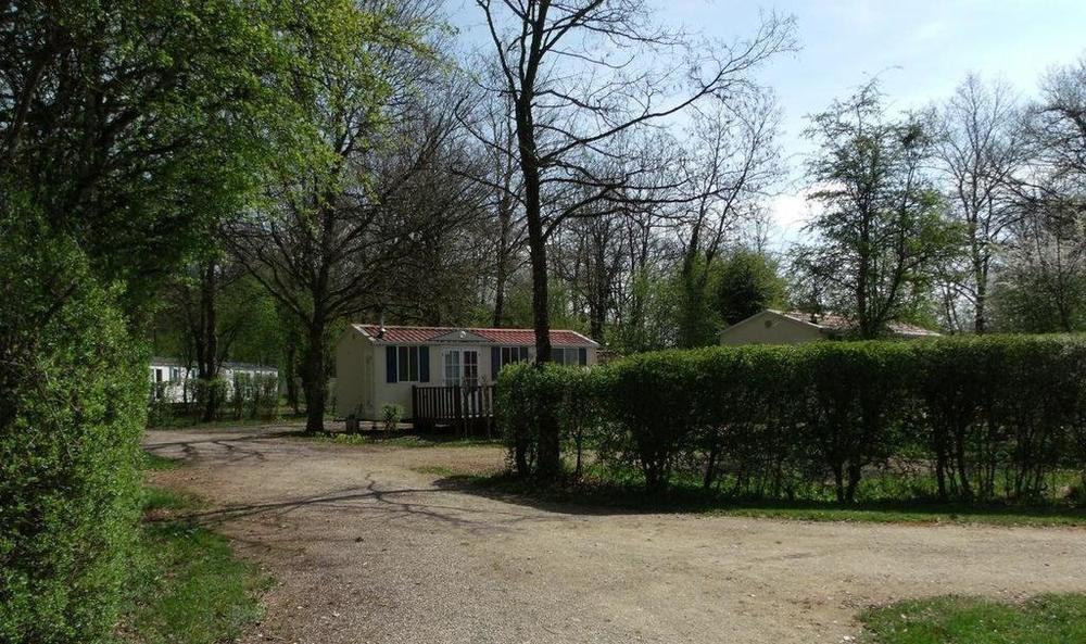 Bourg  Camping De La Croix D'Arles מראה חיצוני תמונה