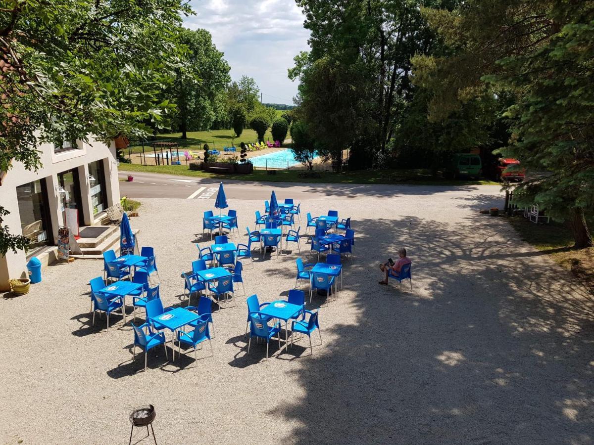 Bourg  Camping De La Croix D'Arles מראה חיצוני תמונה